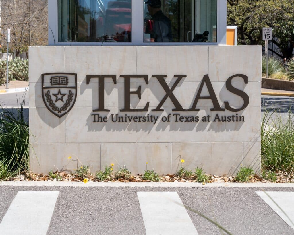 the texas state university of texas sign is shown